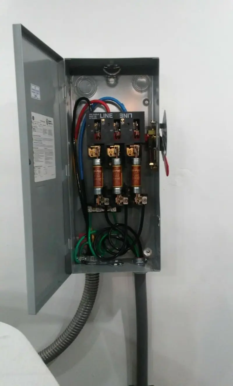 Three-phase disconnect switch installed for Electrical Wiring & Rewiring in Sandia Heights